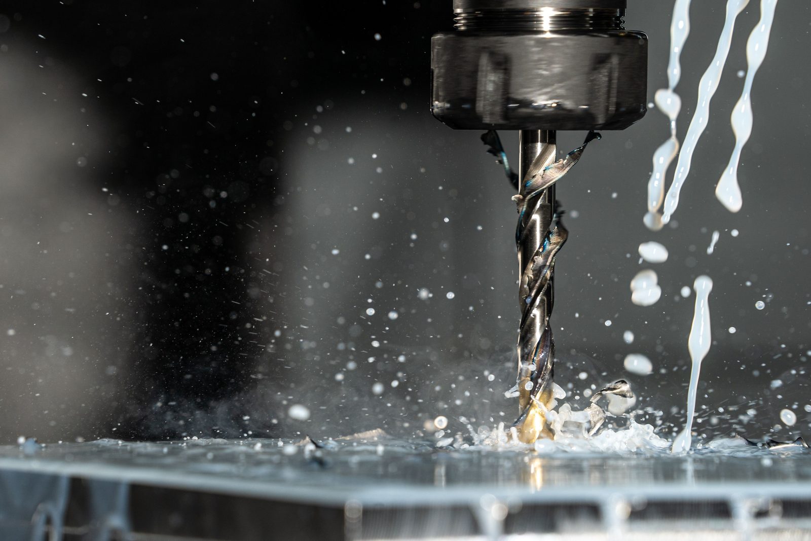 Foam Laying Itself in Layers in the Cutting Fluid Sump, Tool
