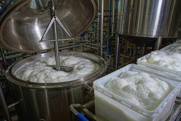 White Emulsion Glue Foam Overflowing the Kettle? Pick a Comp