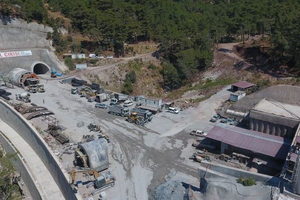 The Nemesis of Crude Oil Drilling Foam Problems: Chemi Tech'