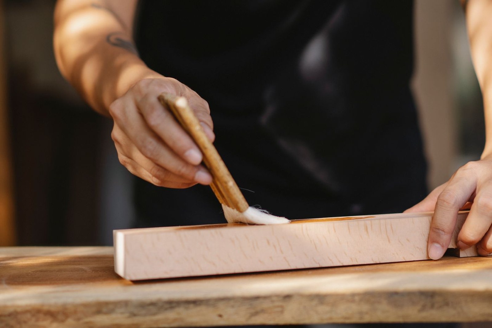 Orange Peel in Water-Based Wood Lacquer Is Mostly Set Inside