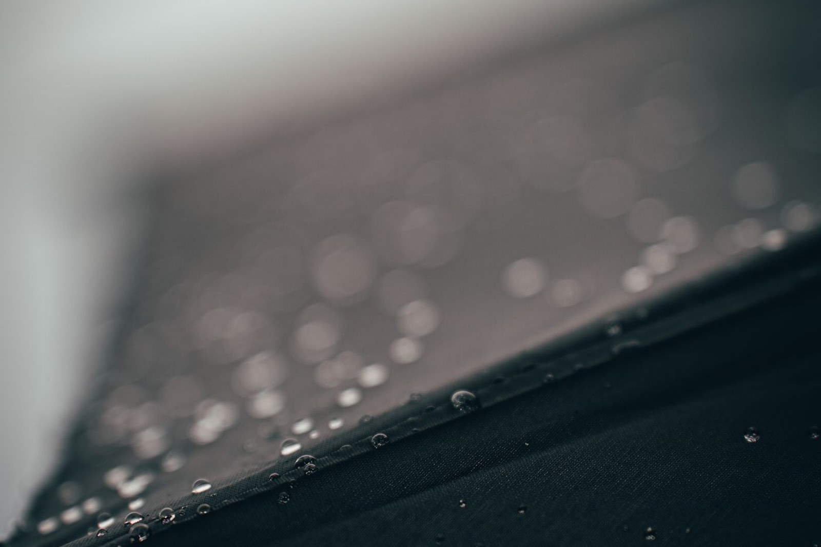 Water Wick Up the Seams After Rain? A Fluorine Water Repelle